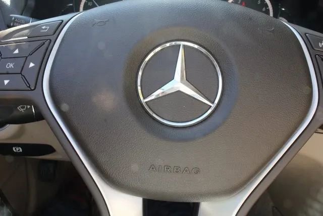 Used 2013 Mercedes-Benz E 350 Cabriolet image 31