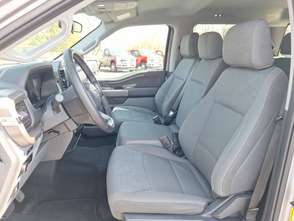 Used 2025 Ford F150 XLT w/ Equipment Group 301A Standard image 4