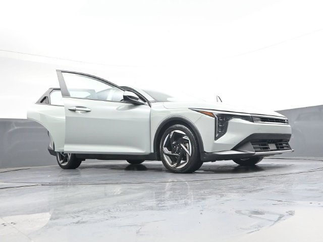 Used 2025 Kia K4 EX FWD image 43