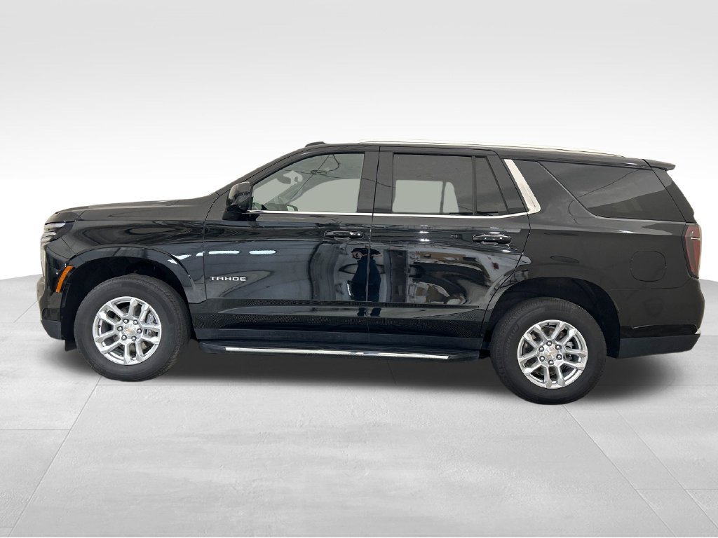 Used 2025 Chevrolet Tahoe LT RWD image 2