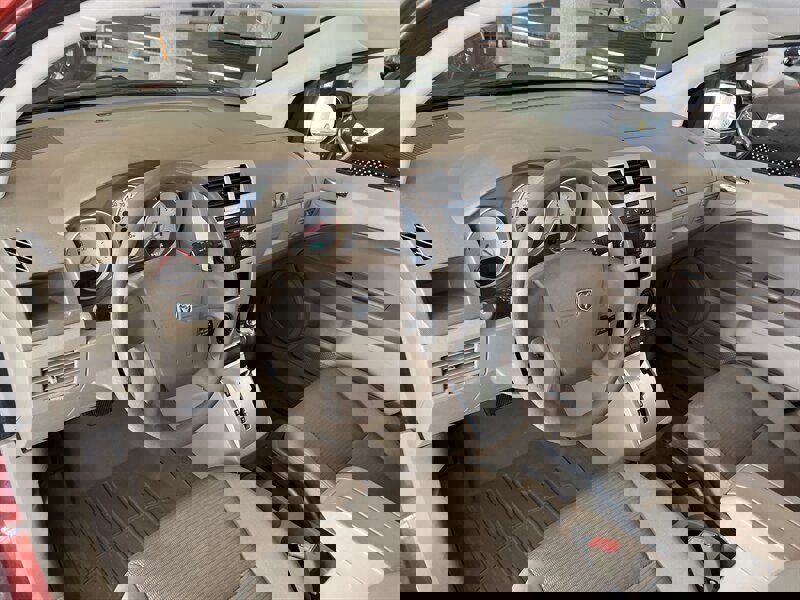 Used 2009 Dodge Caliber SXT image 11