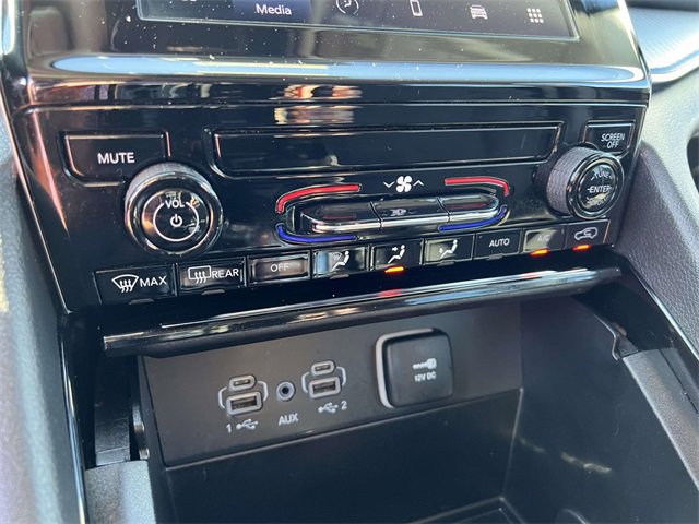 Used 2023 Jeep Grand Cherokee L Laredo image 21