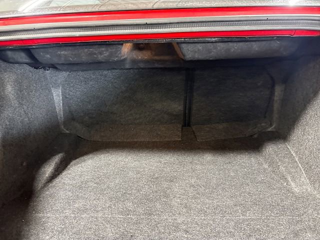 Used 2014 Dodge Challenger SXT RWD image 23