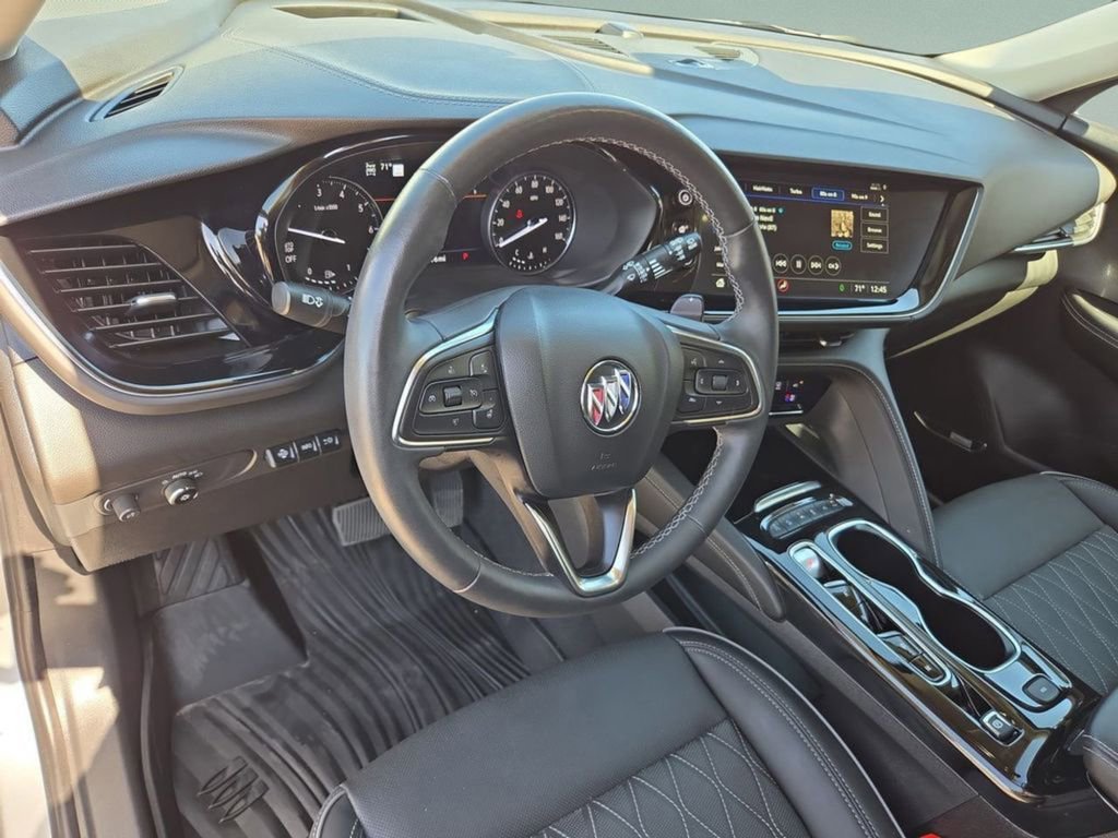 Used 2023 Buick Envision Avenir image 11