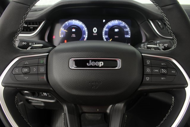 New 2025 Jeep Grand Cherokee L Altitude image 13