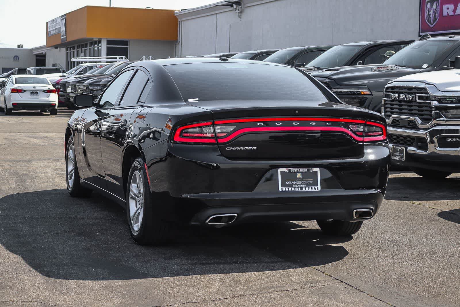 Used 2022 Dodge Charger SXT RWD image 5
