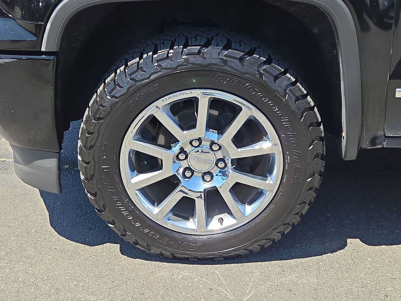 Used 2018 GMC Sierra 1500 Denali AWD/4WD image 16