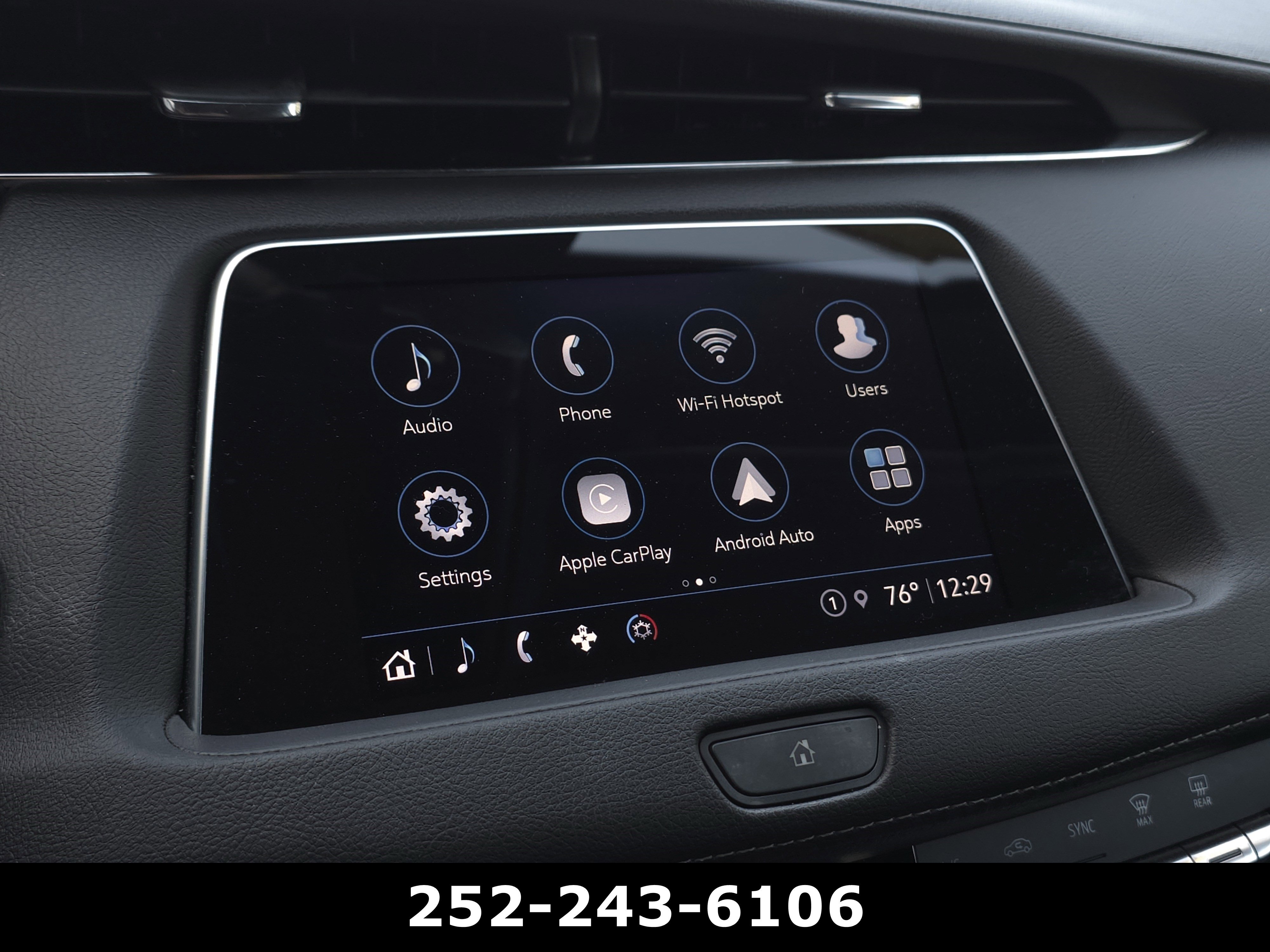 Used 2023 Cadillac XT4 Premium Luxury w/ Enhanced Visibility Package FWD image 18