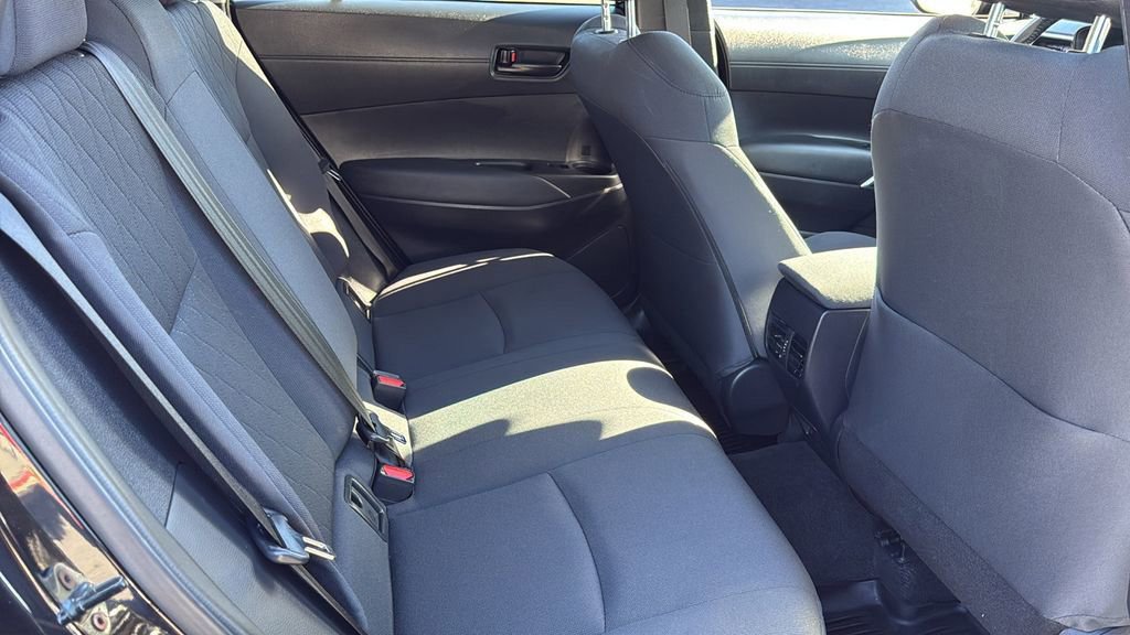 Used 2023 Toyota Corolla Cross LE image 31