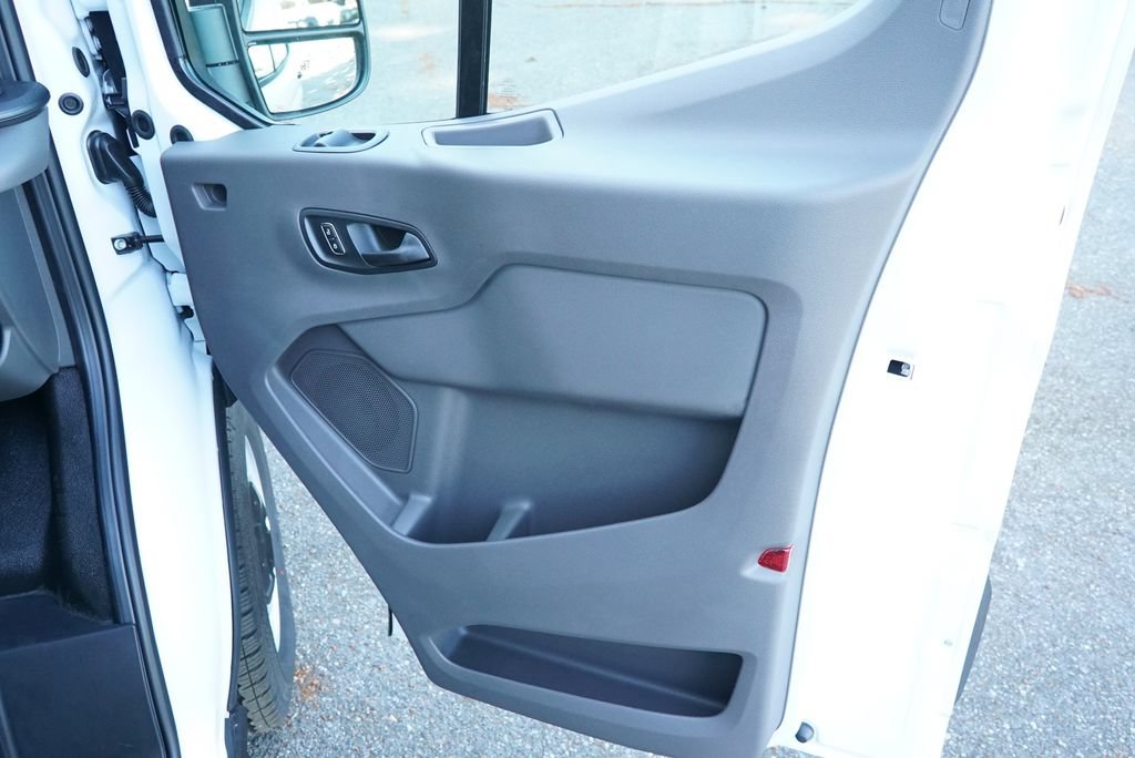 New 2026 Ford Transit 150 Low Roof RWD image 15