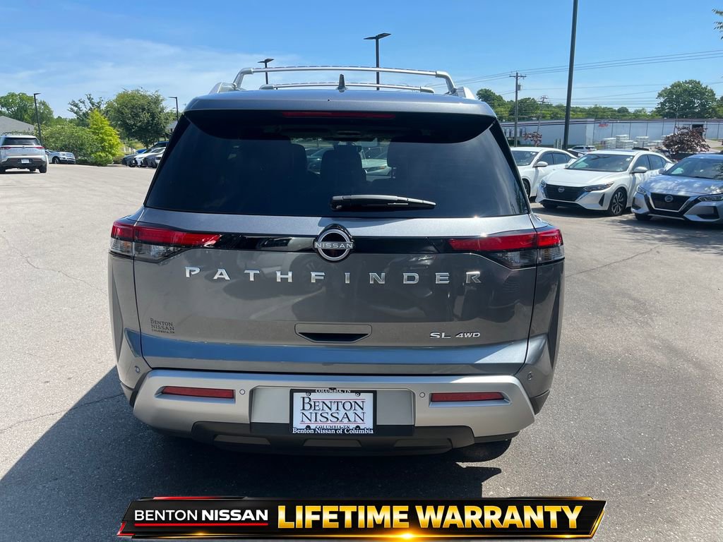 Used 2025 Nissan Pathfinder SL AWD/4WD image 8