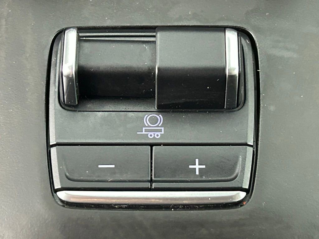 Used 2024 GMC Sierra 3500 Denali Ultimate image 23