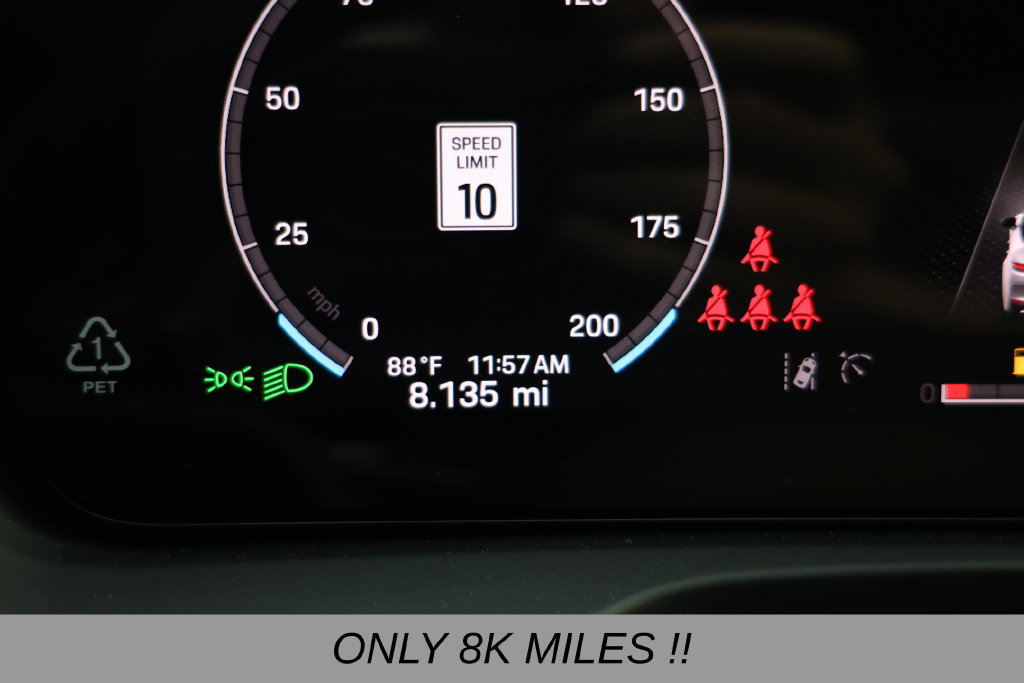 Used 2026 Porsche Panamera image 5