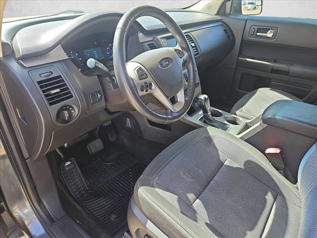 Used 2018 Ford Flex SE image 10