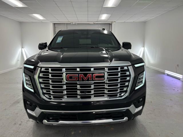 Used 2025 GMC Yukon Denali w/ Sun & Power Step Package image 2