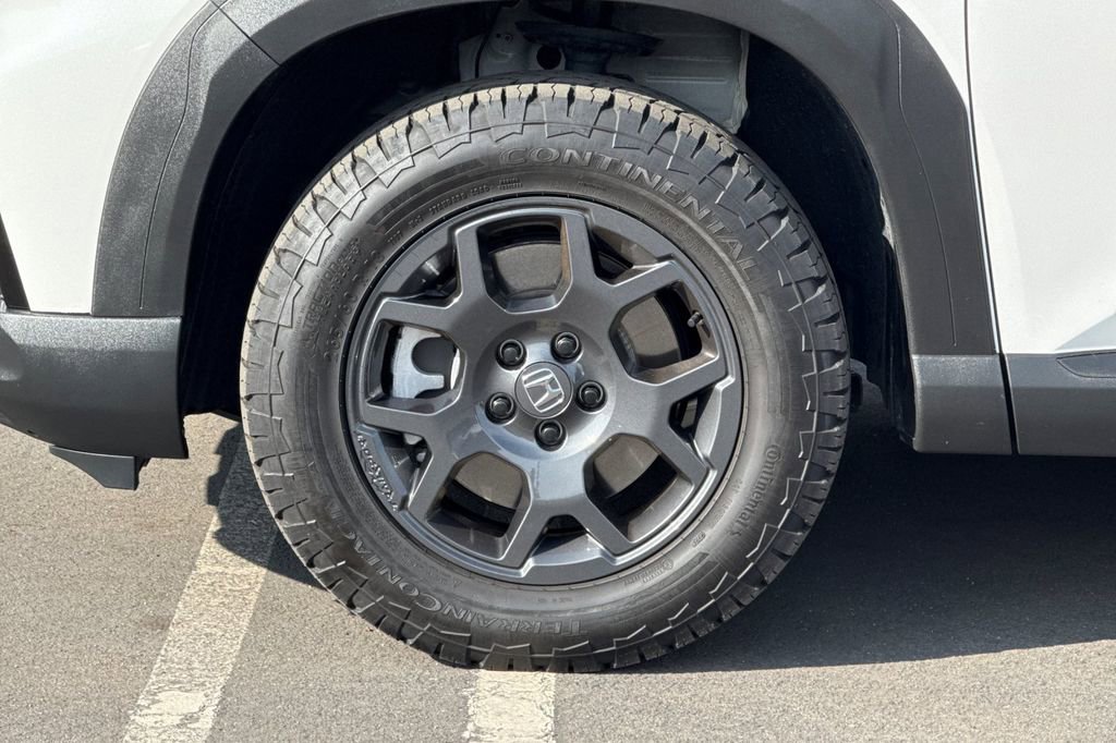 Certified 2025 Honda Pilot TrailSport image 27