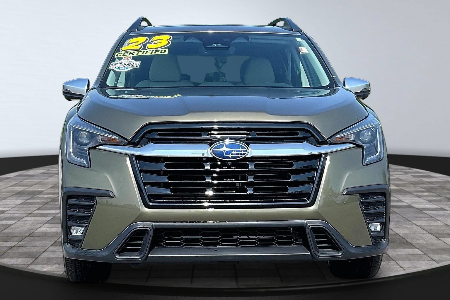 Used 2023 Subaru Ascent Limited w/ Technology Package AWD/4WD image 3