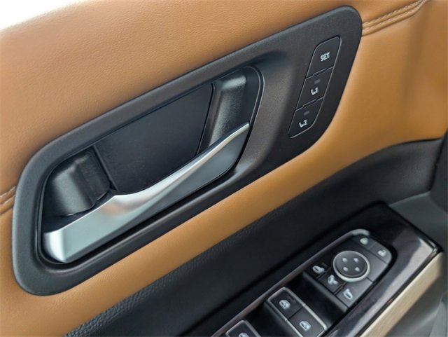 Used 2023 Nissan Pathfinder Platinum image 14