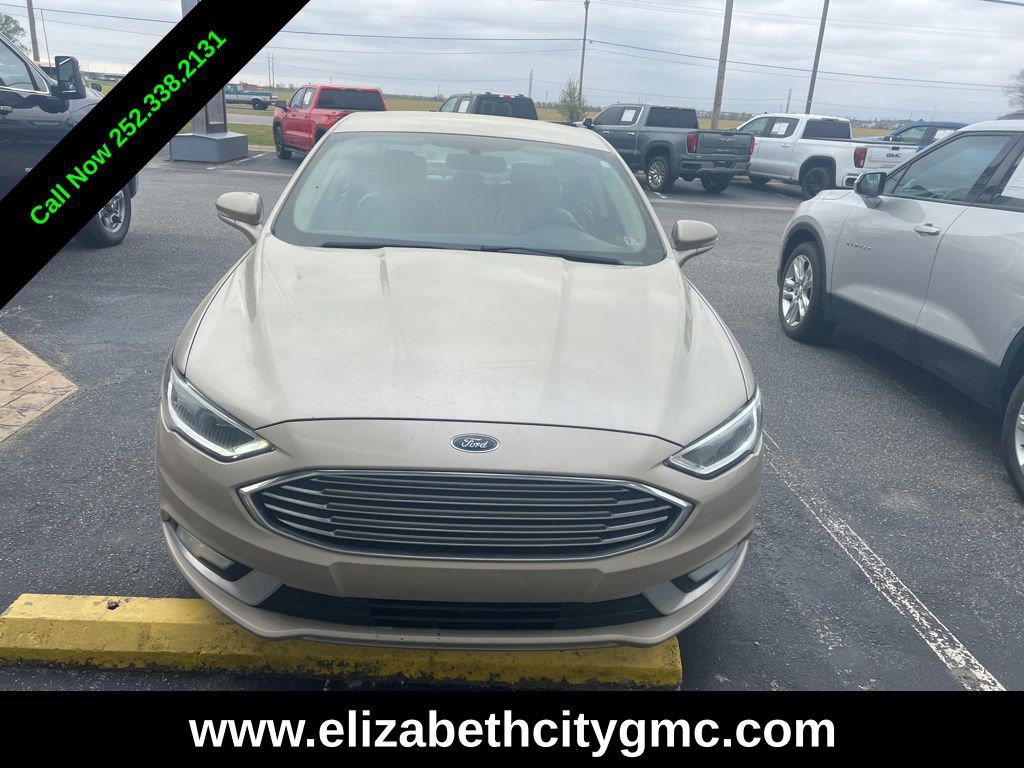 Used 2018 Ford Fusion Titanium image 2