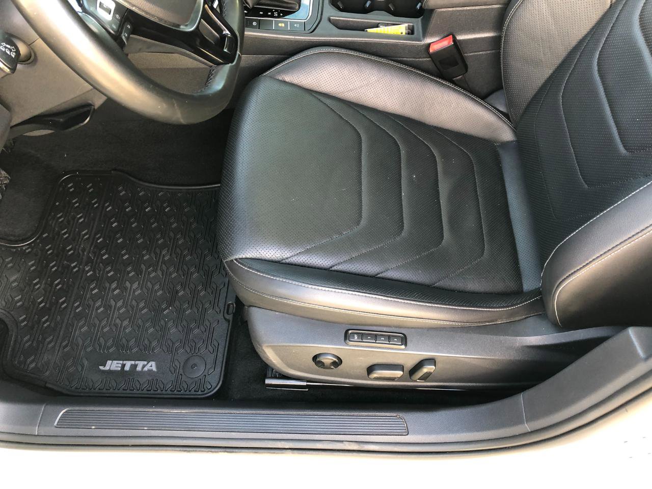 Used 2019 Volkswagen Jetta SEL Premium FWD image 10