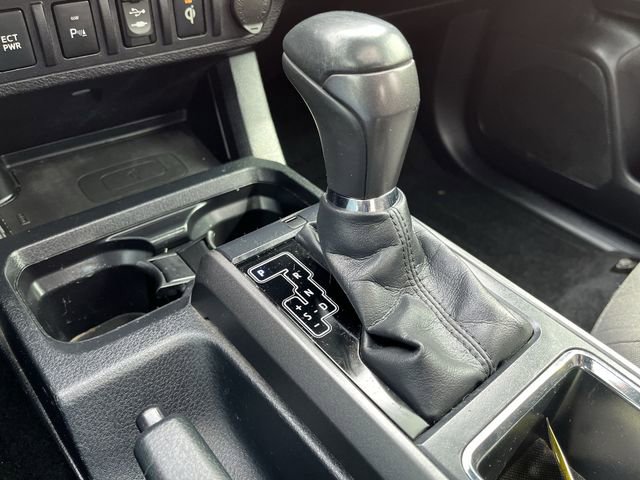 Used 2017 Toyota Tacoma TRD Off-Road w/ Premium & Technology Package image 23