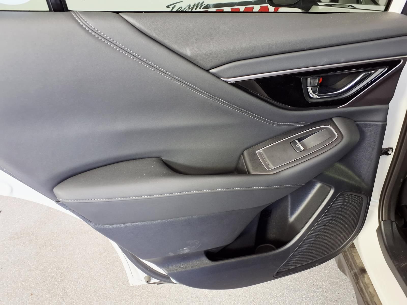 Certified 2025 Subaru Outback Touring AWD/4WD image 8