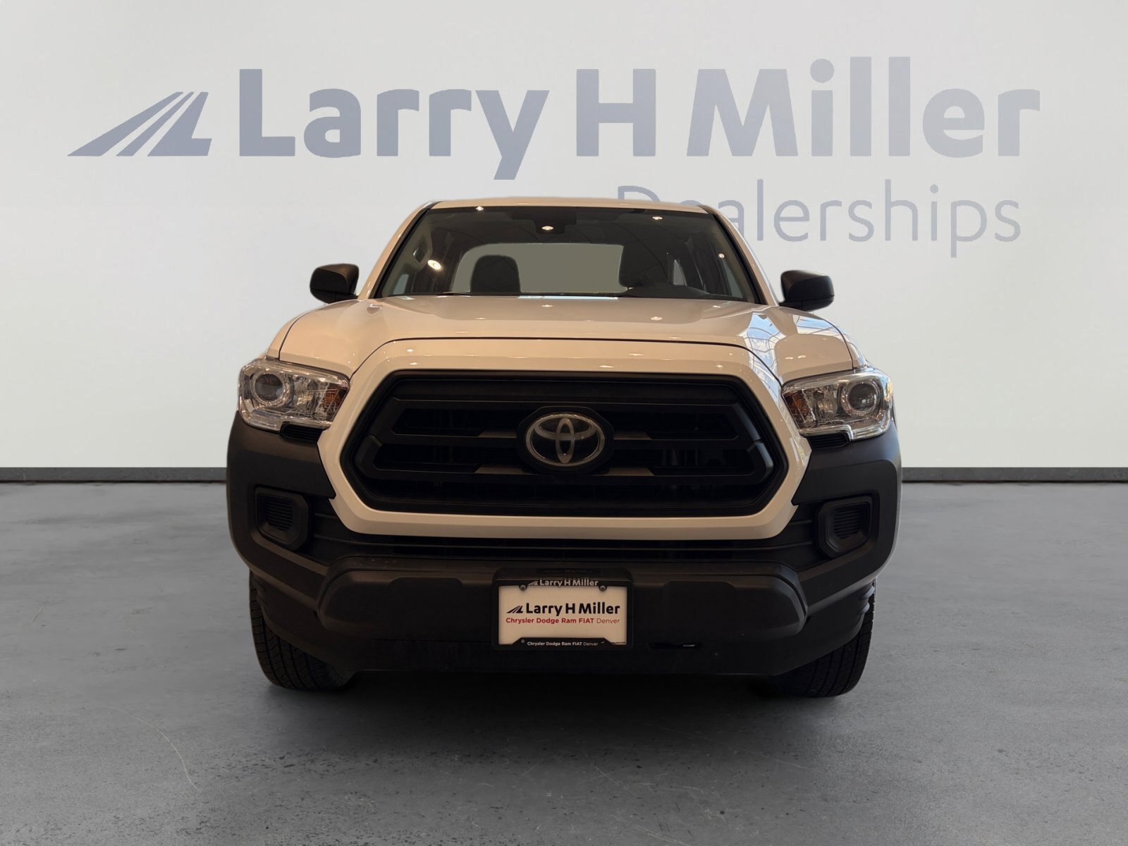 Used 2021 Toyota Tacoma SR RWD image 8