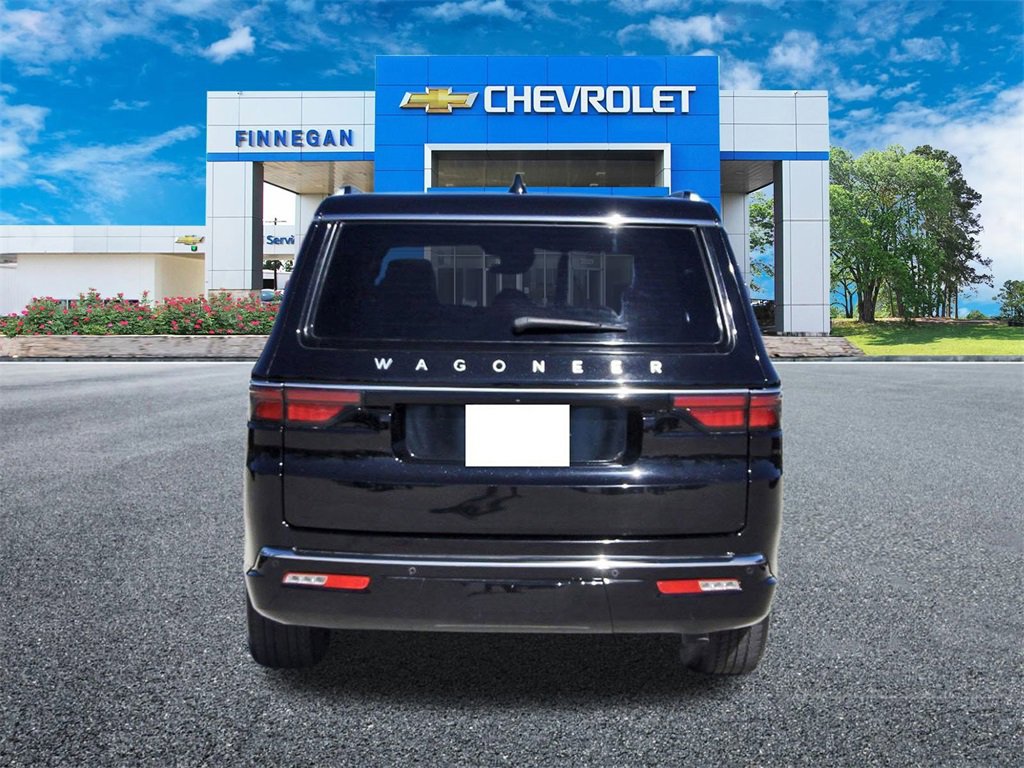 Used 2023 Jeep Wagoneer L 2WD w/ Premium Group I image 6