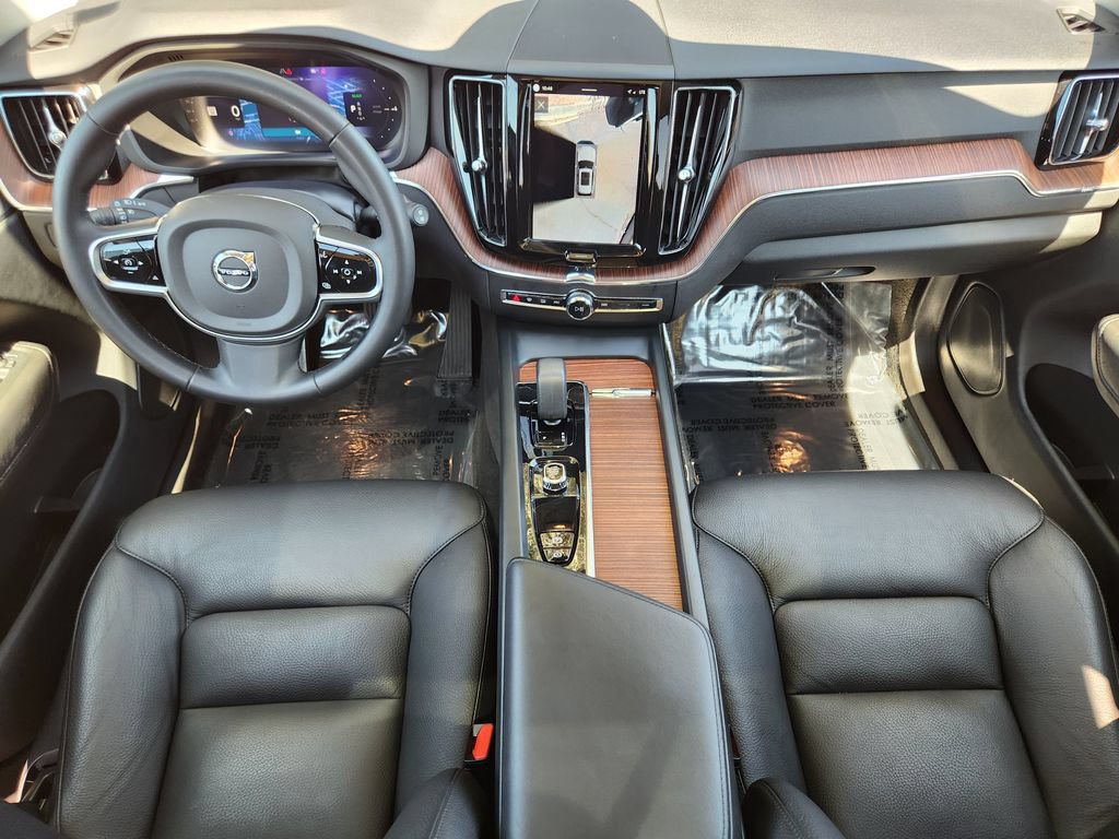 Used 2023 Volvo XC60 T8 Plus AWD/4WD image 16