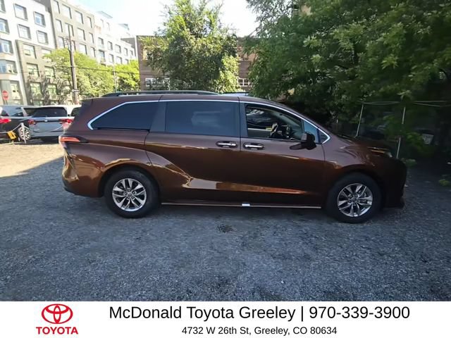 Used 2022 Toyota Sienna XLE
