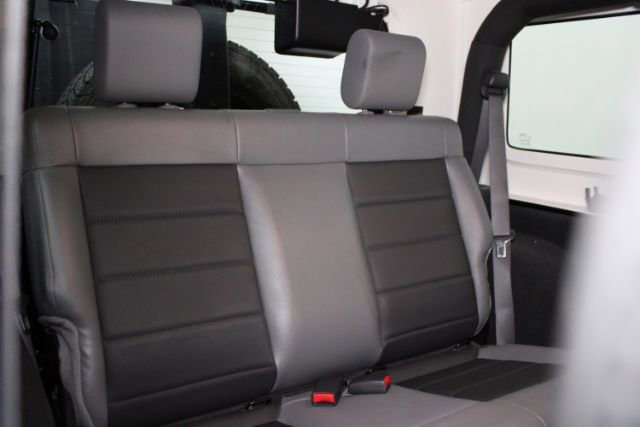 Used 2009 Jeep Wrangler X AWD/4WD image 17