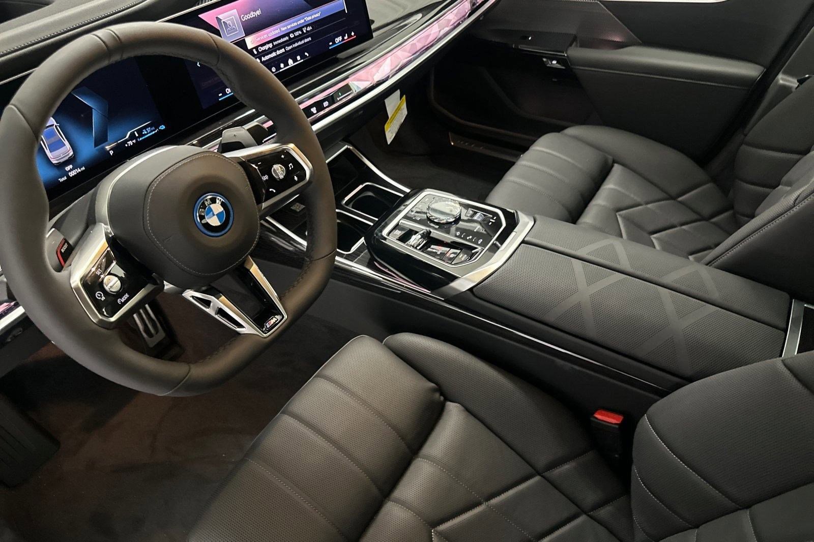 New 2026 BMW 750e xDrive w/ Executive Package image 4
