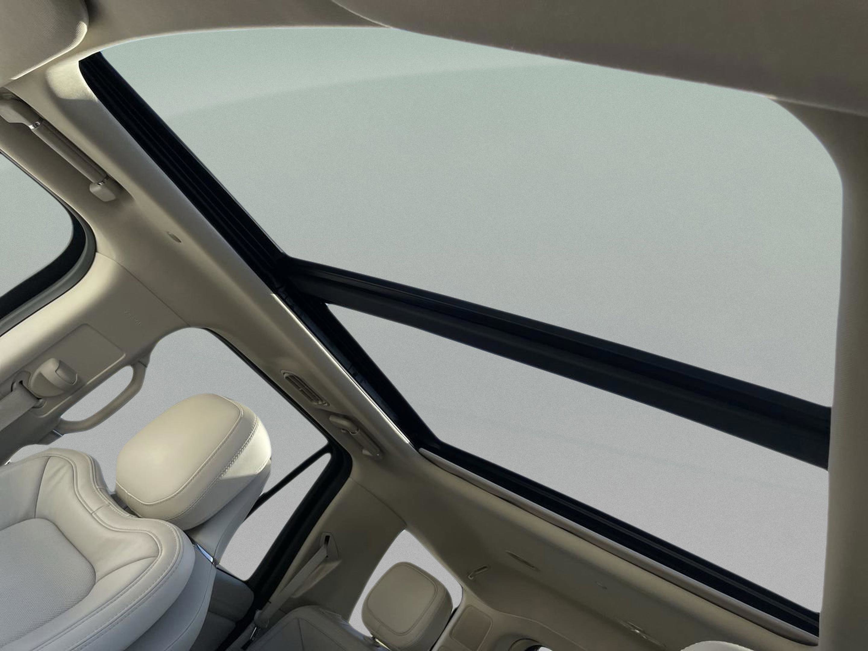 Used 2021 Lincoln Navigator Reserve w/ Luxury Package image 21