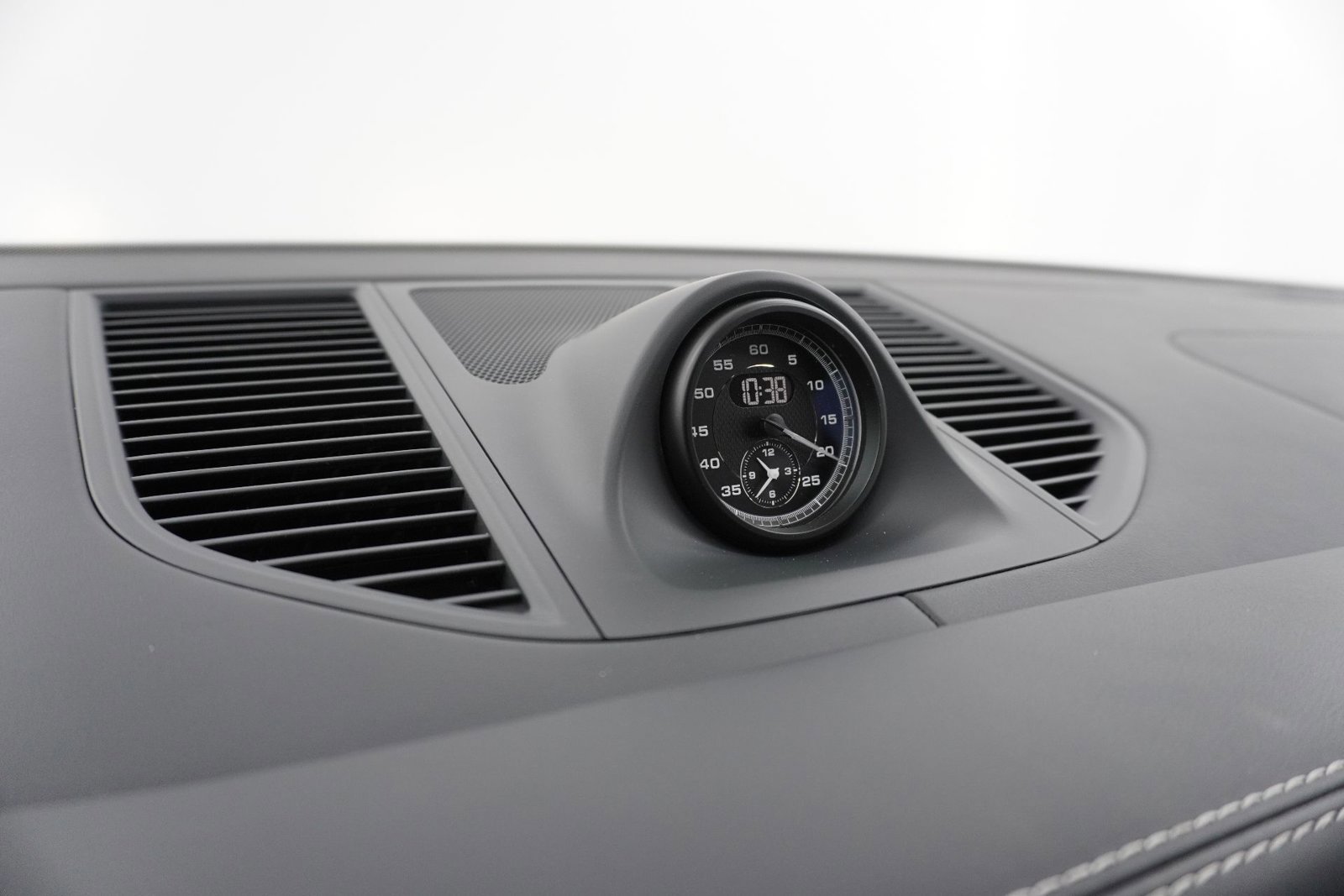 Used 2026 Porsche Macan GTS image 26