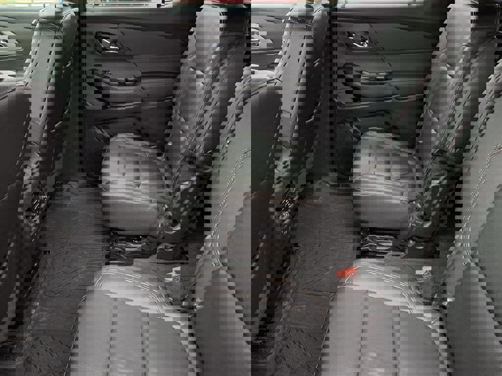 Used 2023 Chevrolet Traverse LT w/ LPO, Floor Liner Package image 11