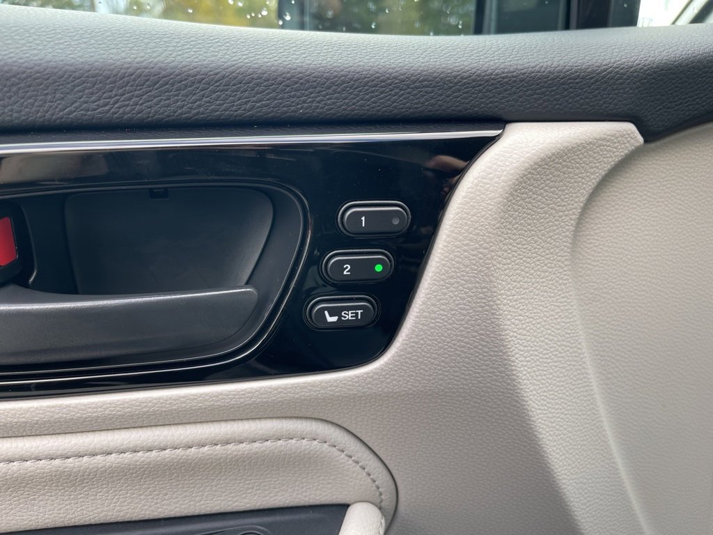New 2026 Honda Odyssey Touring image 14