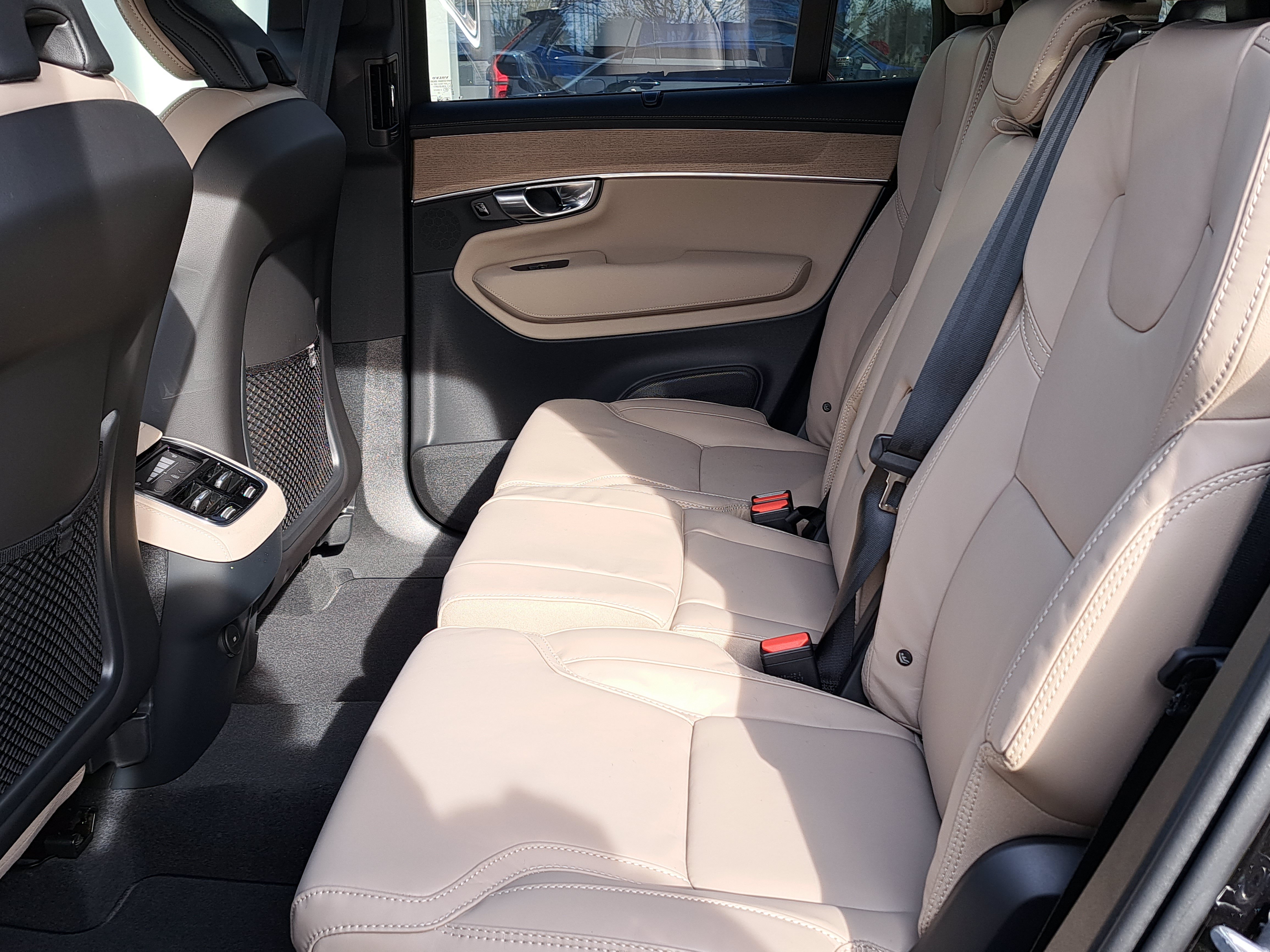 New 2026 Volvo XC90 B6 Ultra w/ Protection Package Premier AWD/4WD image 7