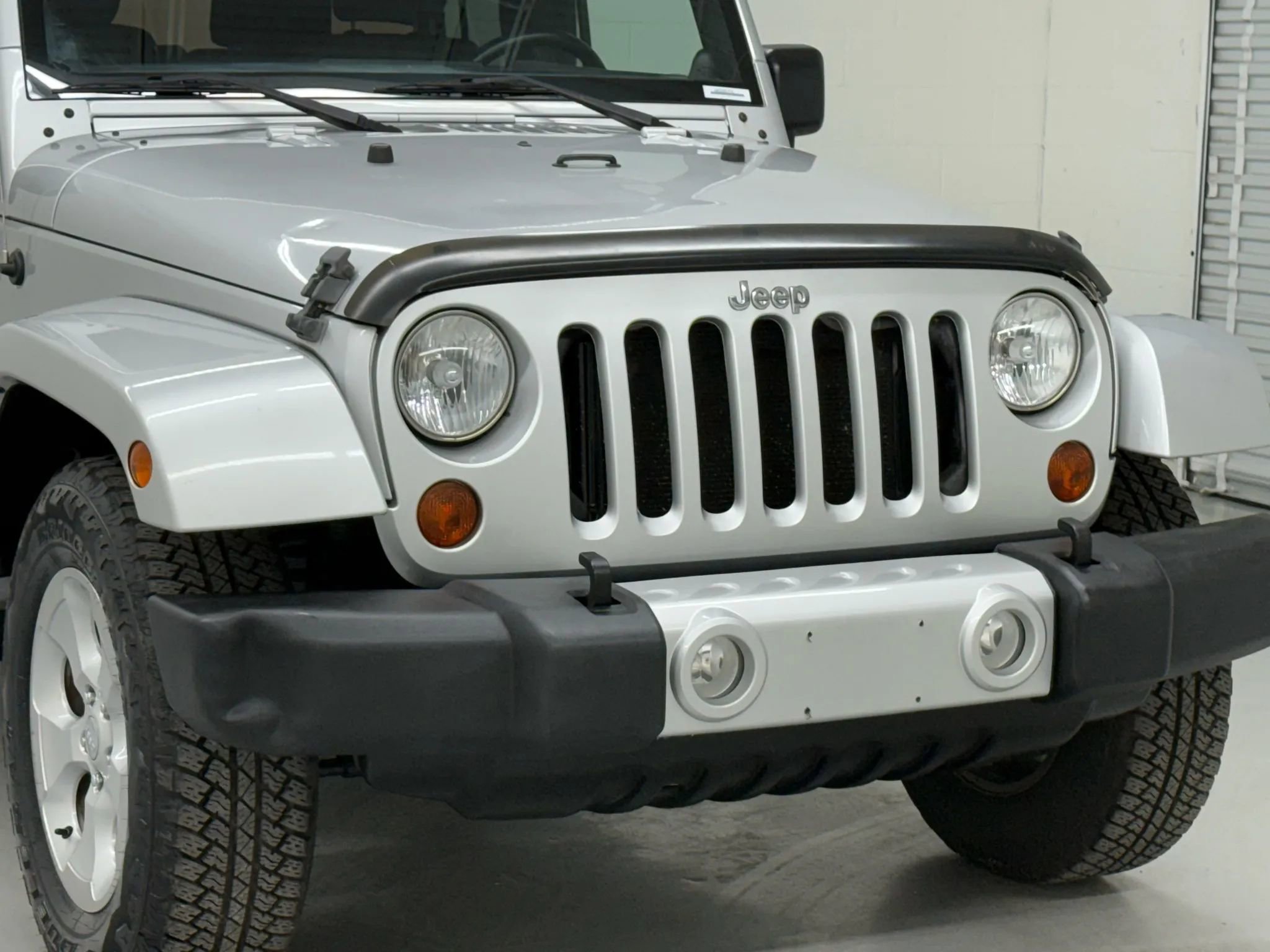Used 2011 Jeep Wrangler Unlimited Sahara image 31