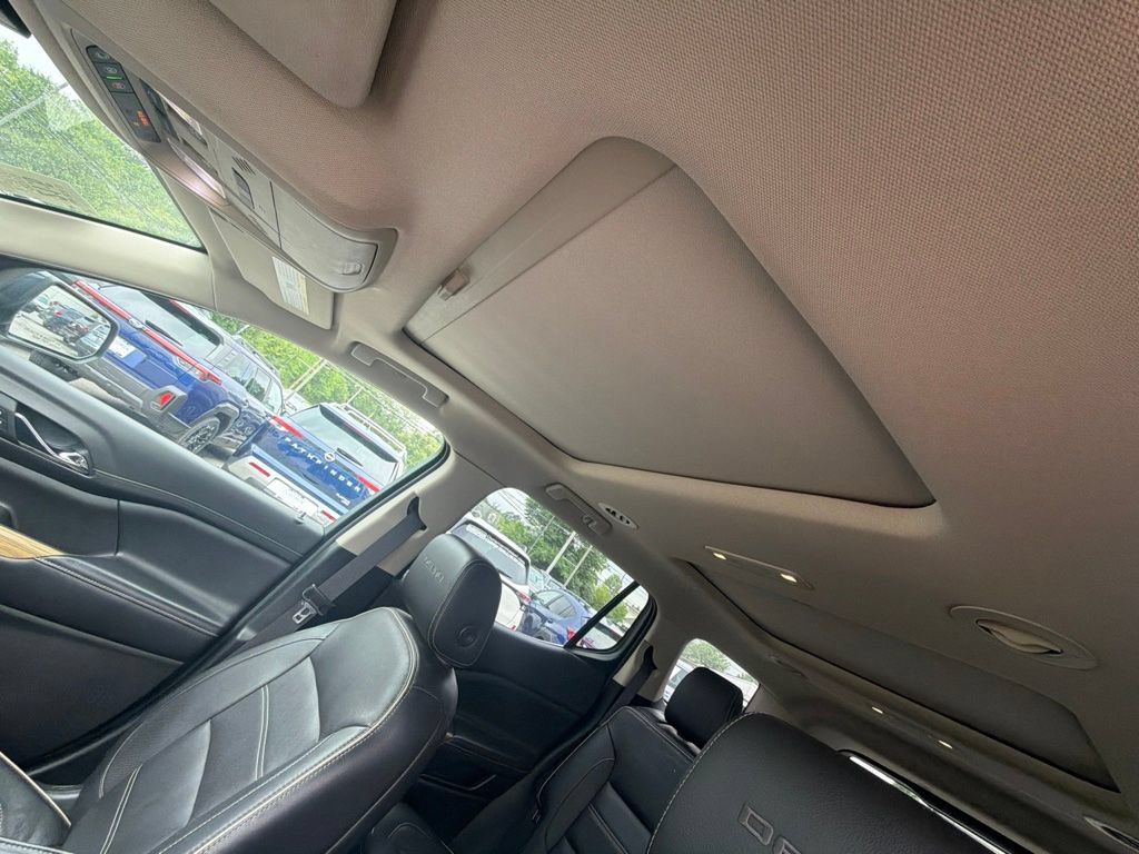 Used 2019 GMC Acadia Denali w/ Technology Package AWD/4WD image 13
