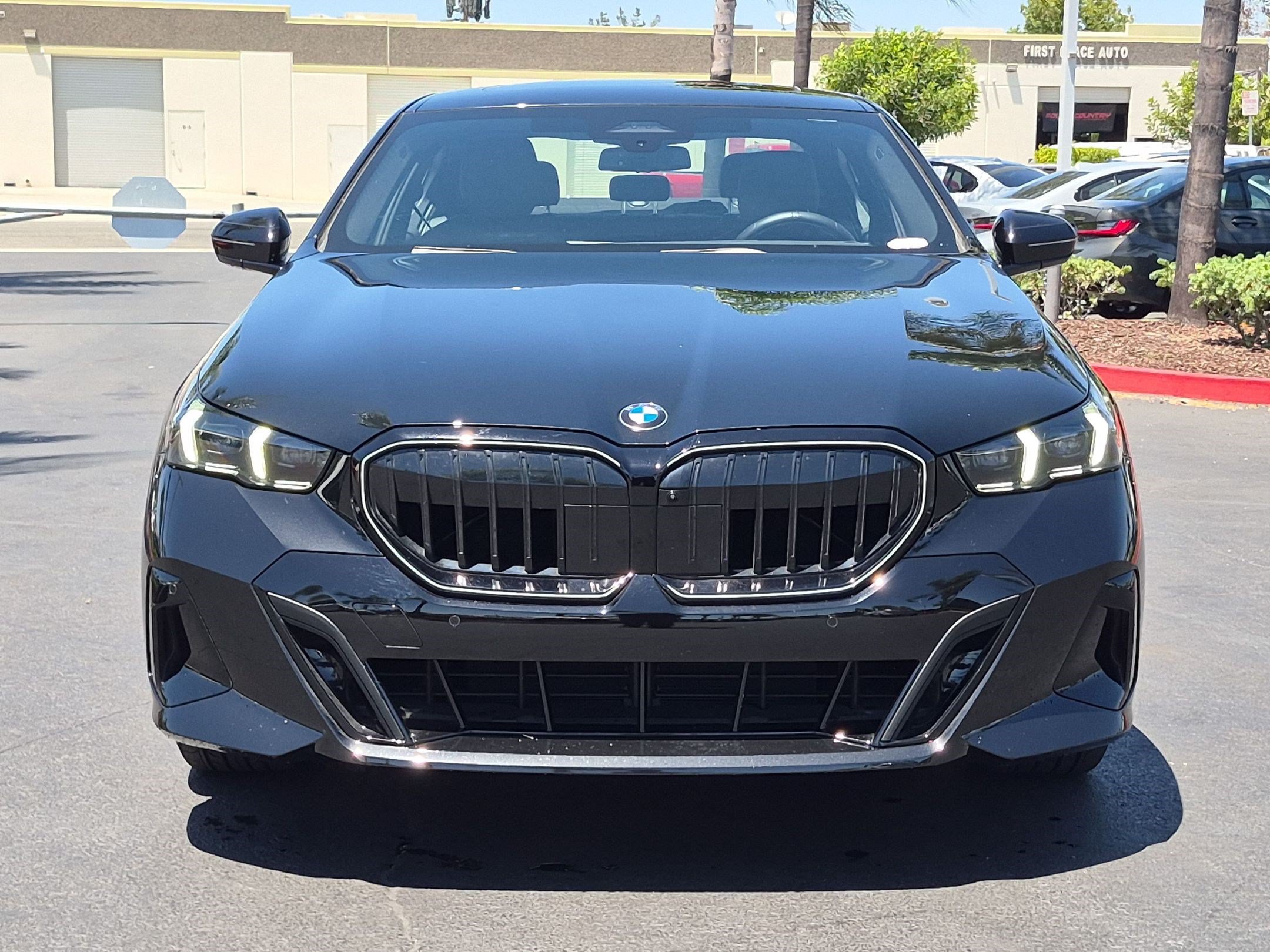 Used 2026 BMW 530i w/ M Sport Package RWD image 3