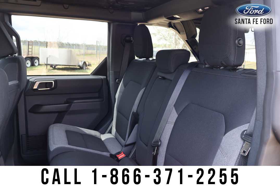 Used 2025 Ford Bronco Big Bend image 16