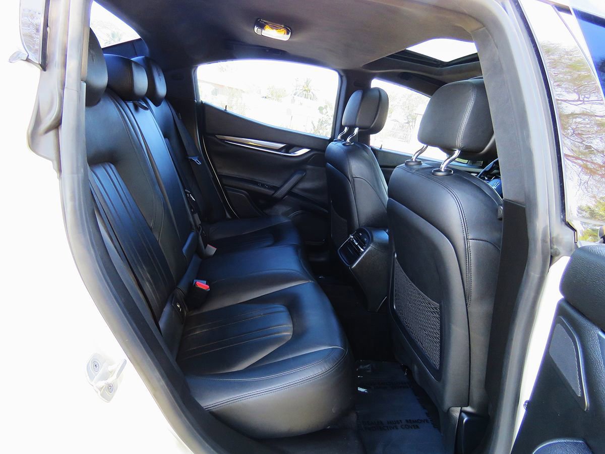 Used 2014 Maserati Ghibli RWD image 17