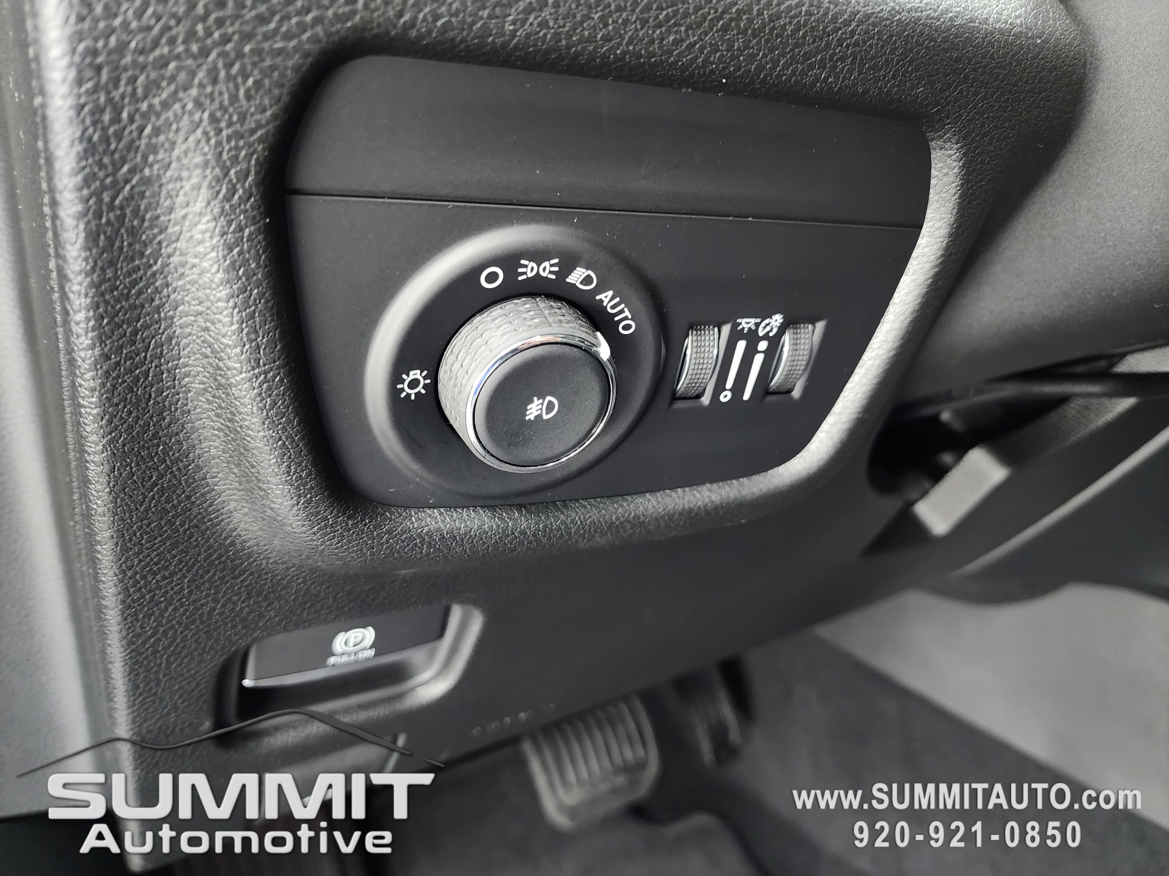 New 2025 Jeep Grand Cherokee L Limited w/ Black Appearance Package image 43