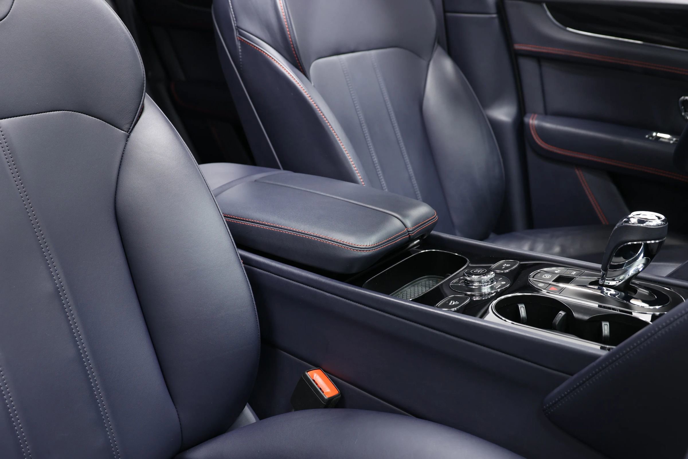 Used 2019 Bentley Bentayga AWD/4WD image 93