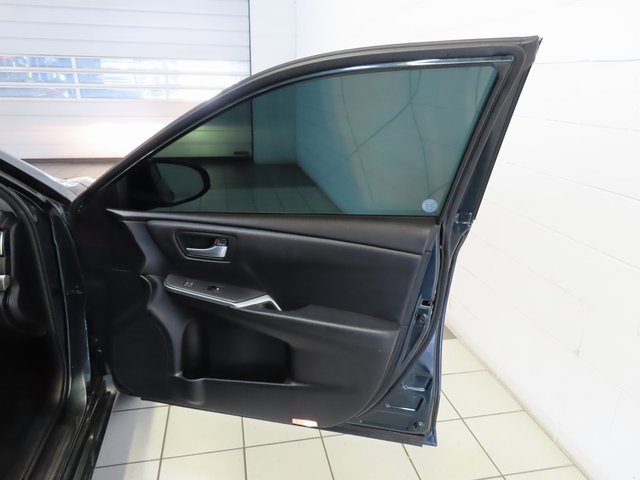 Used 2015 Toyota Camry SE image 25