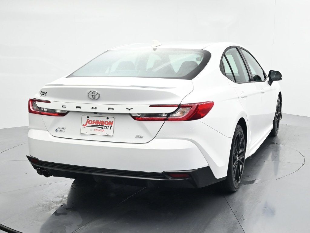 Used 2025 Toyota Camry SE AWD/4WD image 6