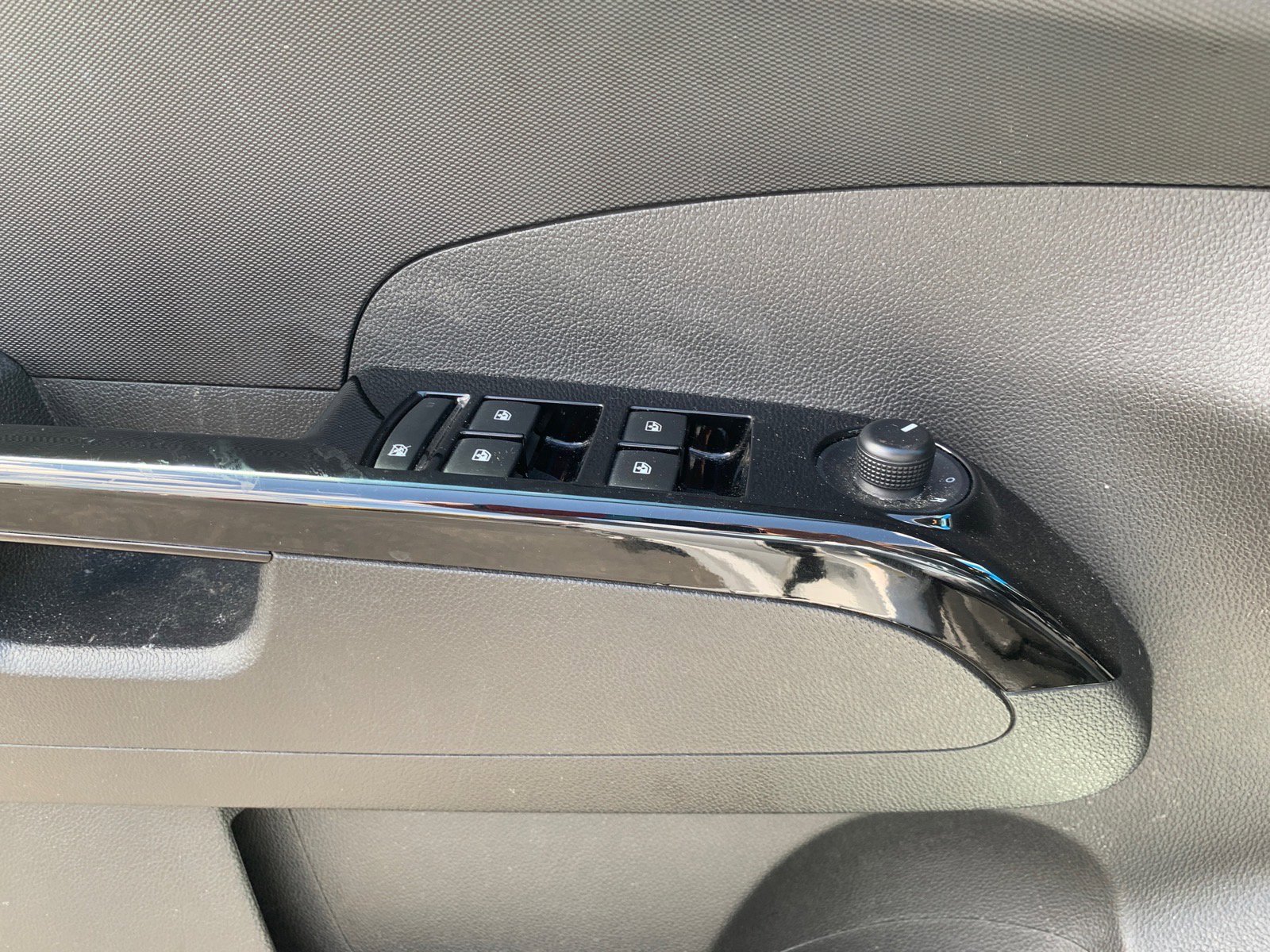 Used 2019 Chevrolet Sonic LT FWD image 17