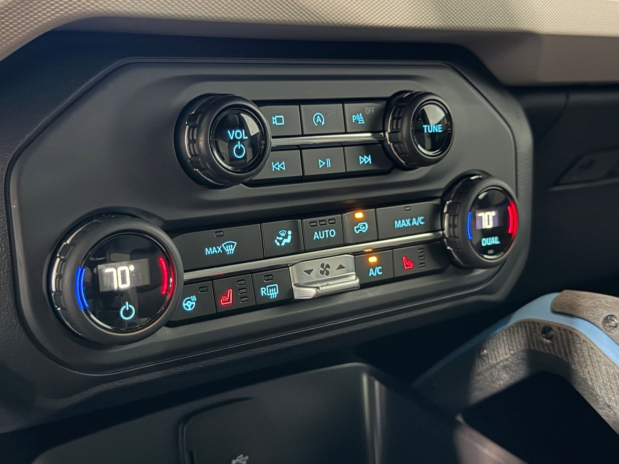 Used 2024 Ford Bronco Wildtrak image 29
