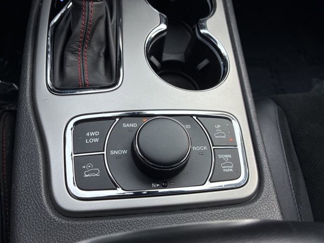 Used 2017 Jeep Grand Cherokee Trailhawk image 18