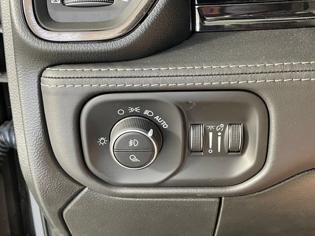 New 2026 RAM 2500 Limited AWD/4WD image 12